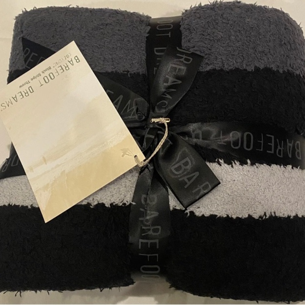 NWT Barefoot Dreams CozyChic™ Throw Blanket (Black/Slate Blue/Ocean)